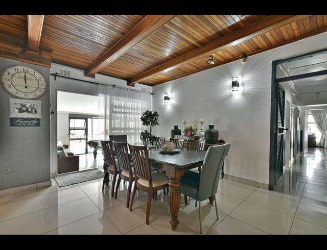 5 BEDROOM HOUSE FOR SALE IN BRACKENHURST